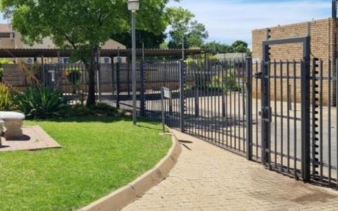 0 Bedroom Property for Sale in Kannoniers Park North West